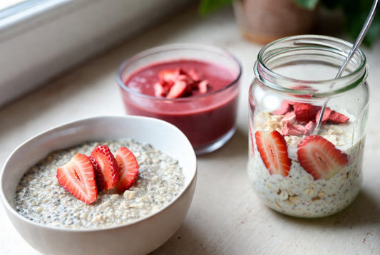 Fruchtige Frühstücksideen mit gefriergetrockneten Erdbeeren