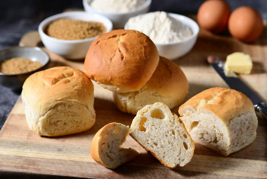 Glutenfreie Sonntagsbrötchen mit Flohsamenschalen
